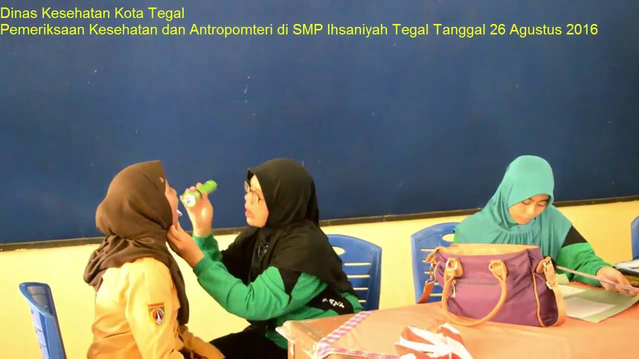Pemeriksaan Kesehatan di SMP Ihsaniyah Tegal oleh Dinas Kesehatan Kota Tegal