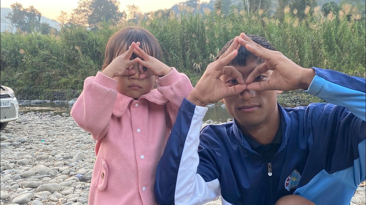 Mini family picnic  🐟🍗🧑‍🧑‍🧒‍🧒