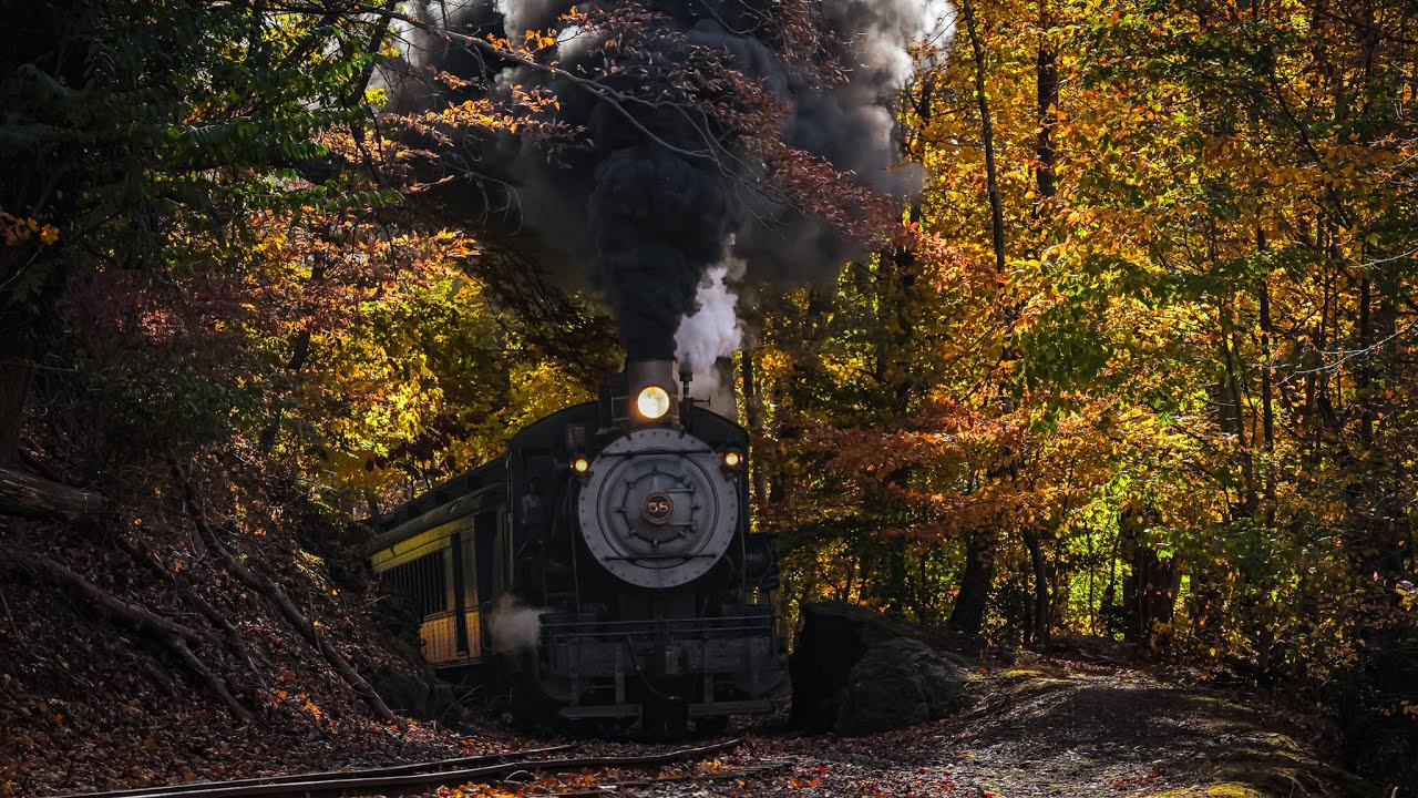 Wilmington & Western 58: Last of the Fall Colors in the Red Clay Valley