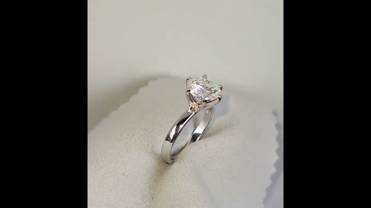 2 carat lab grown diamond ring