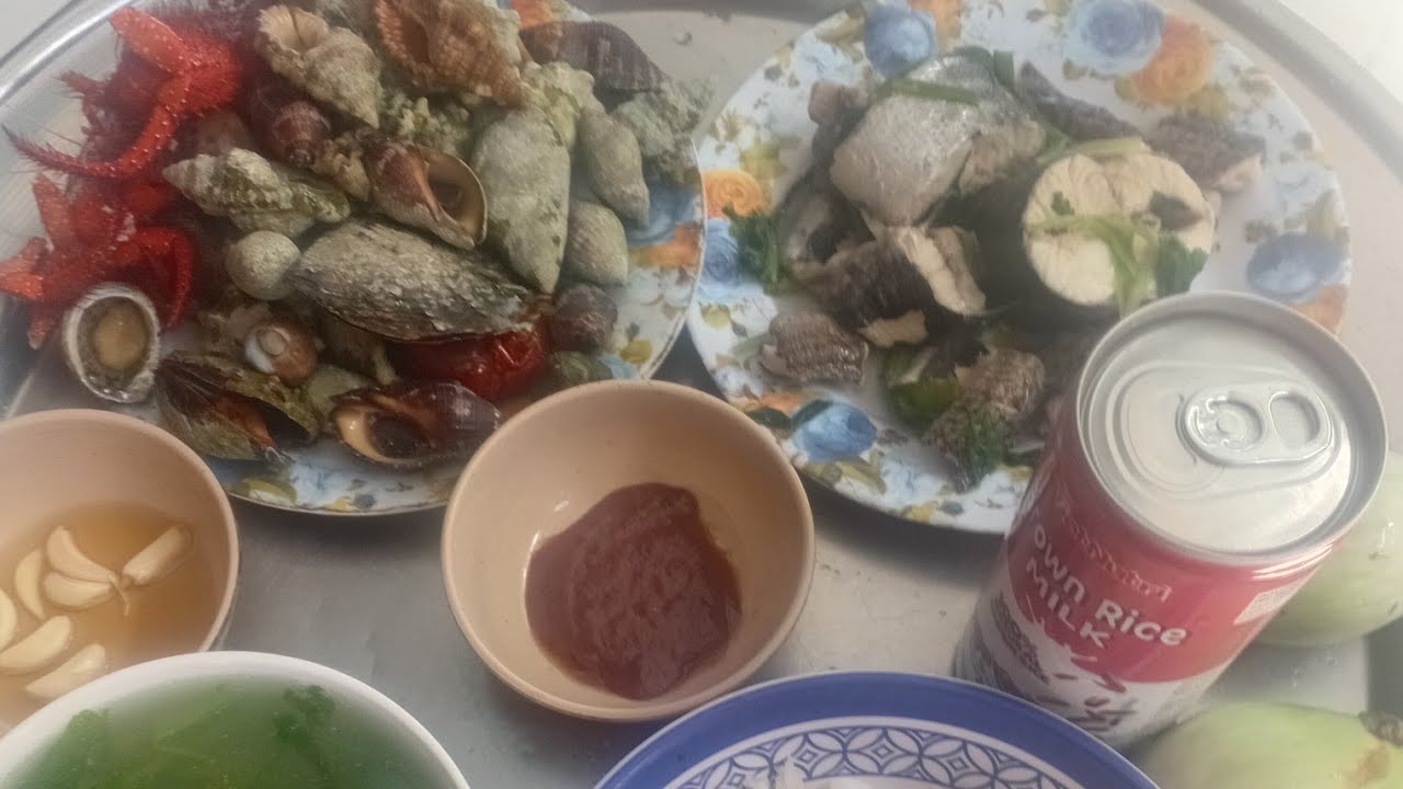 Cá nhái nấu canh cải cay ăn với rau sống,bửa cơm chiều bên cha mẹ già những ngày cuối năm |