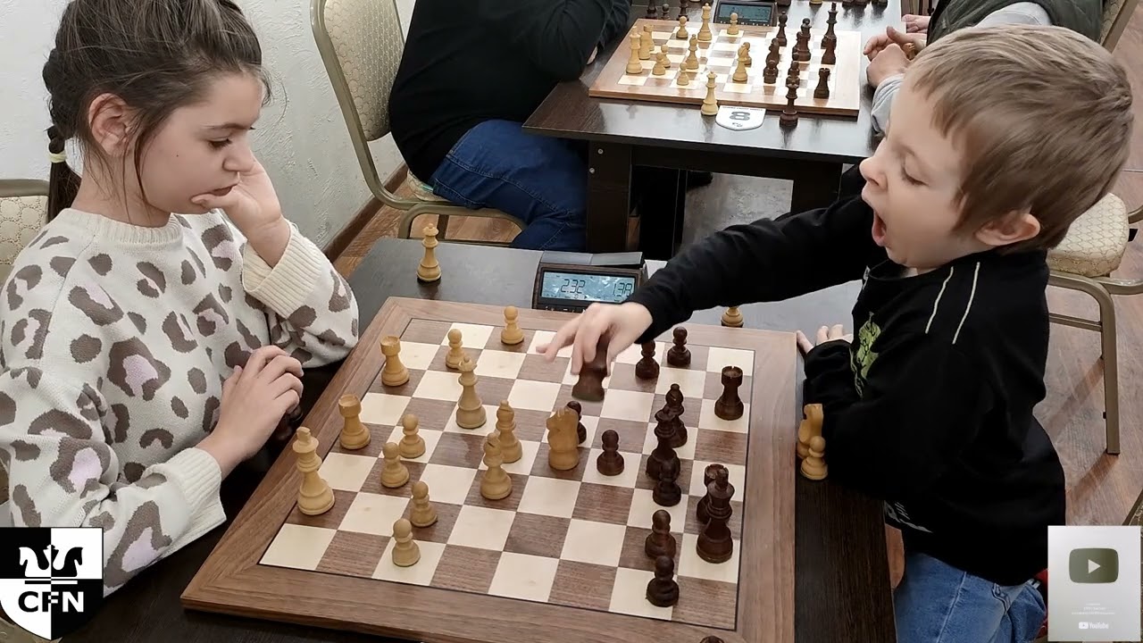 Pinkamena (1558) vs Tweedledum (1459). Chess Fight Night. CFN. Blitz