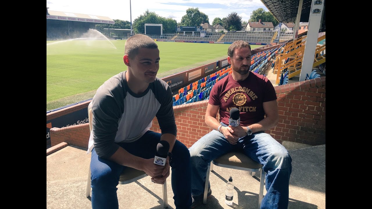 Ex SAS Sergeant Colin Machlachlan is interviewed by Stevie Ward of Leeds Rhinos and Mantality