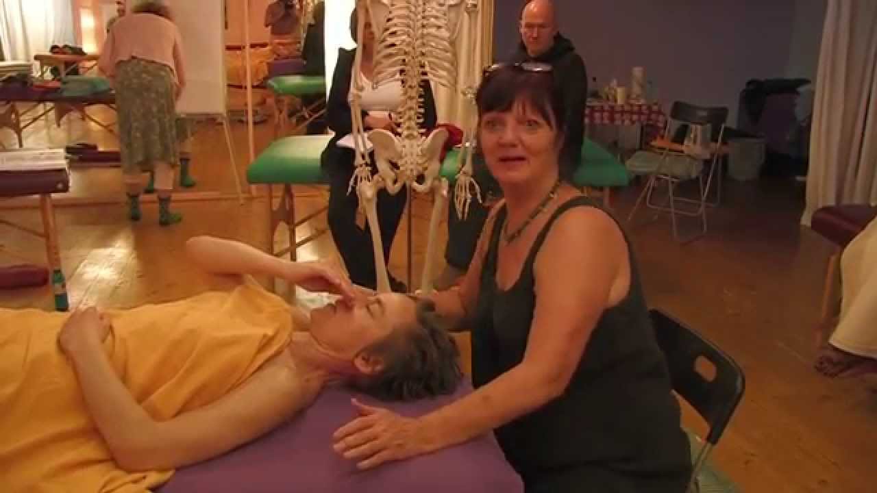 Esalen Massage Ausbildung 06 Schulter & Nacken