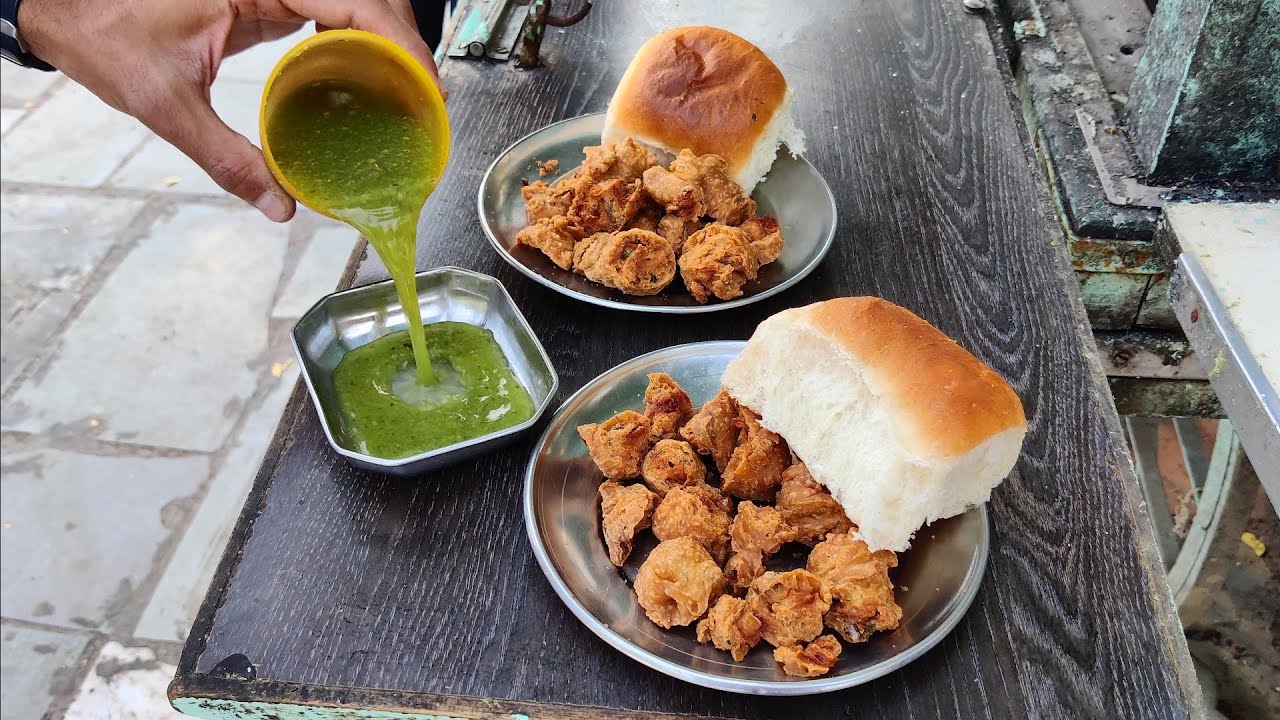 Master of Sindhi Pakora | Famous Pav Pakoda of Bhavnagar | Indian Street Food