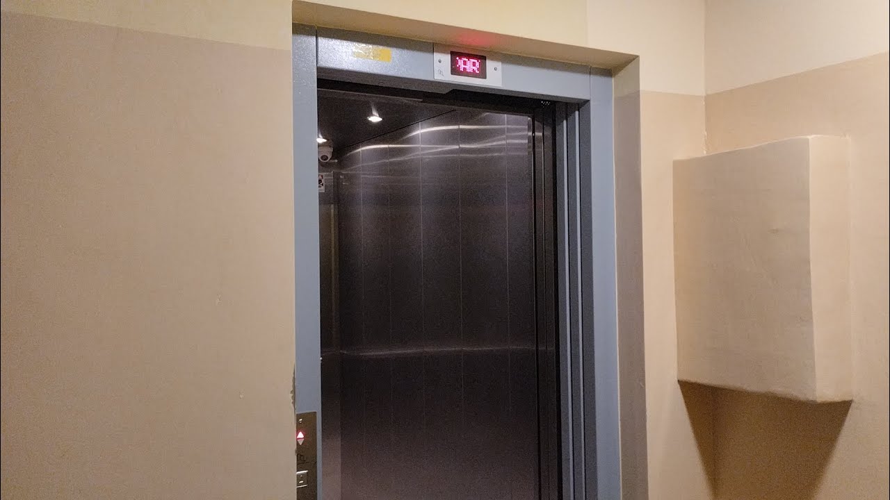 (Krak&oacute;w) Лифт Lift Service 2016 года