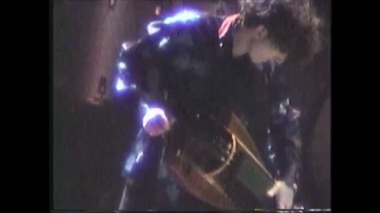 Page & Plant: Nigel Eaton's Hurdy Gurdy Solo/When the Levee Breaks 2/8/1996 HD