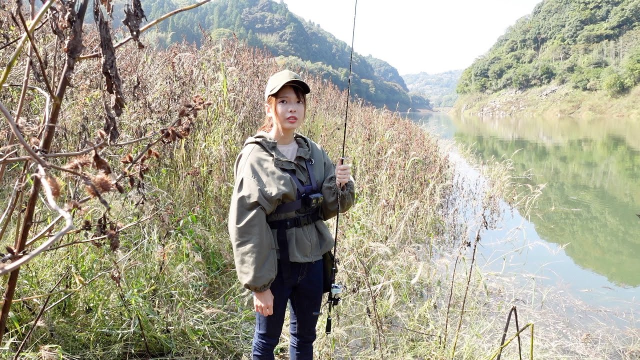 【釣りガール】初めて来た場所でバス釣りは燃える！