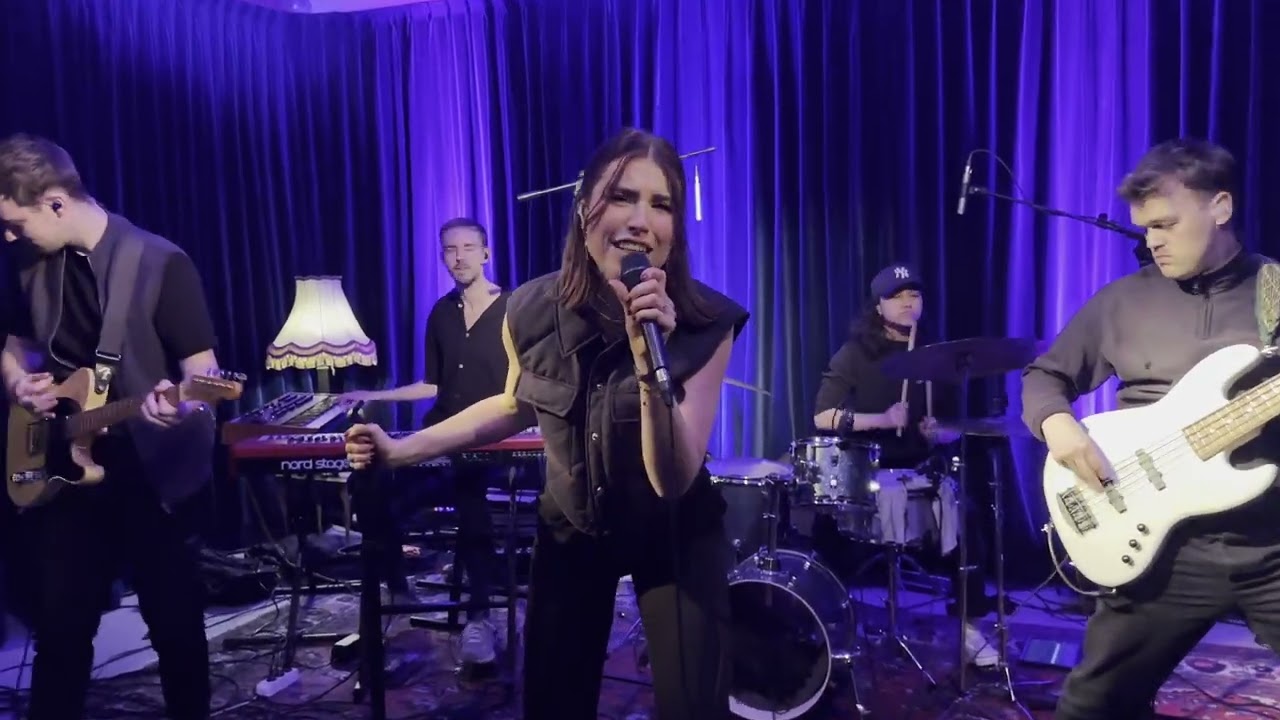 Emma Luca - TIME TO HEAL ft. The SuperFlyers (Live Video)