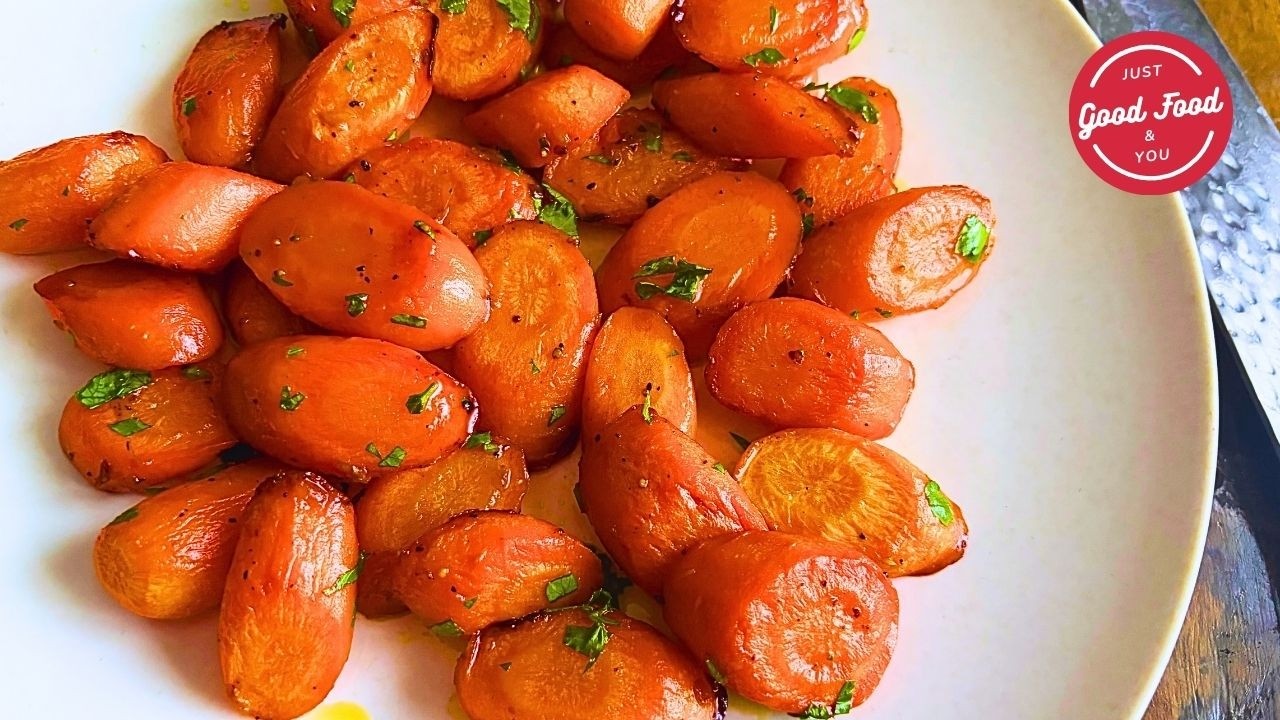Karotten in Honig-Knoblauch-Butter, die perfekte Beilage zu Ostern |  Einfaches M&ouml;hren-Rezept 