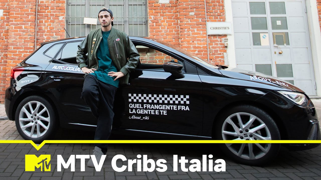 Riki e la sua macchina piena di adesivi autoprodotti | MTV Cribs Italia 2