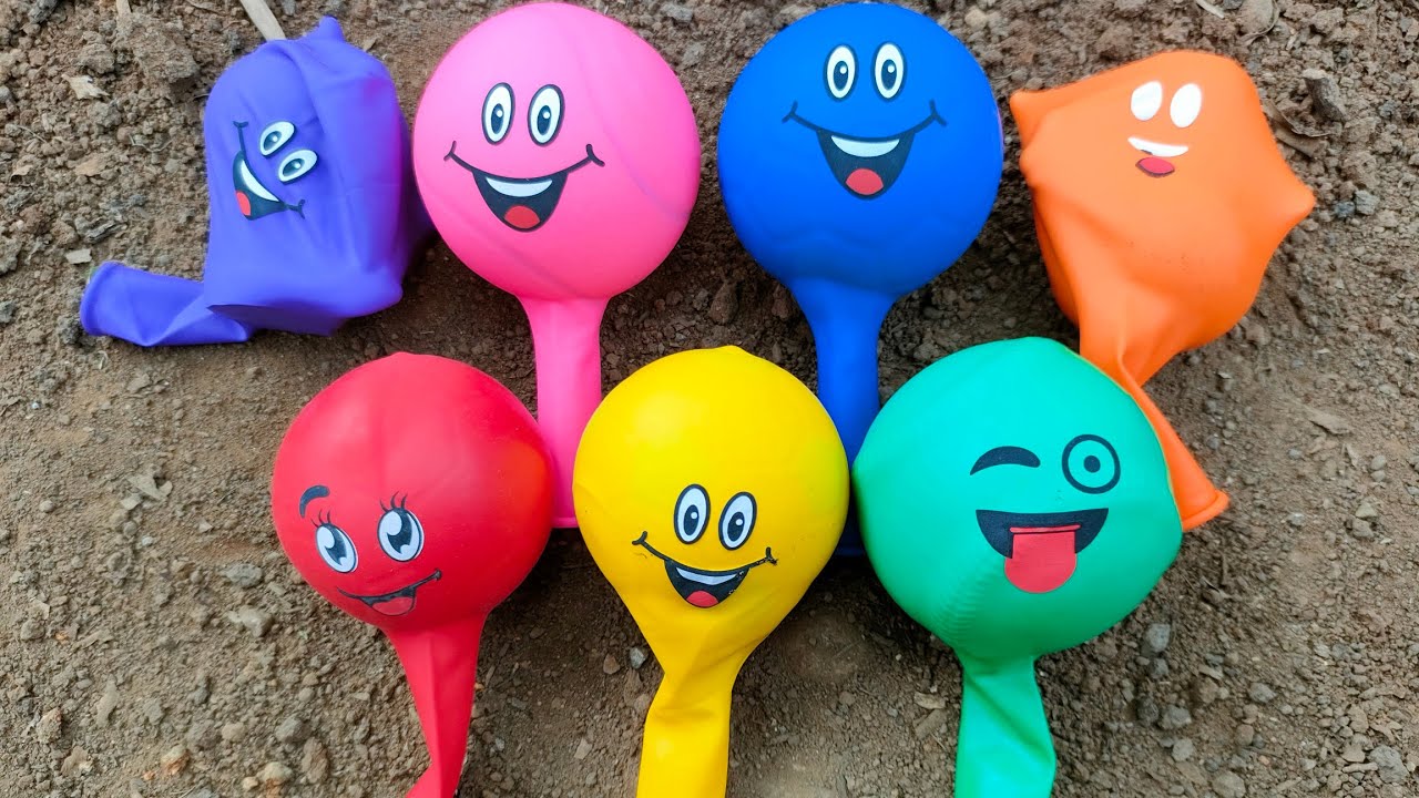 Wow !!Meniup Balon Emoji Jumbo Warna Kuning,Ungu,Merah Dan Hijau Sambil Nyanyi Lagu Balonku PART 1
