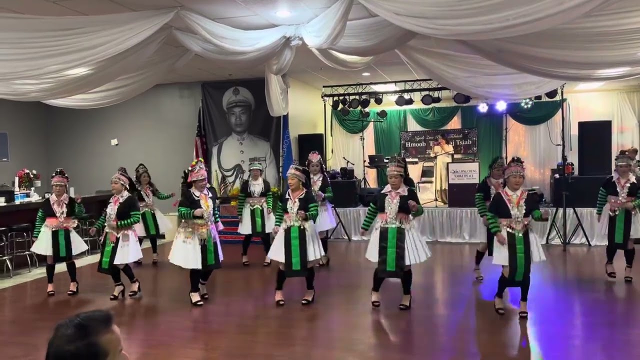 Niam Tsev Hmoob Mekas Tsheej Haj - Niam Tsev Line Dance 