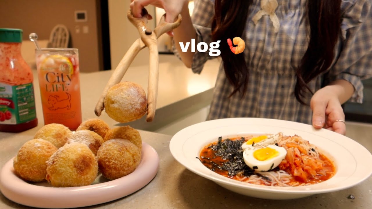 vlog | 아기고양이들 합사 이야기, 연휴 내내 먹은 집밥 🍱 (김치말이 국수, 고구마치즈볼,  김치돈가스 나베, 브런치로 길거리 토스트) 우동 맛집 방문하며 보낸 집순이 일상
