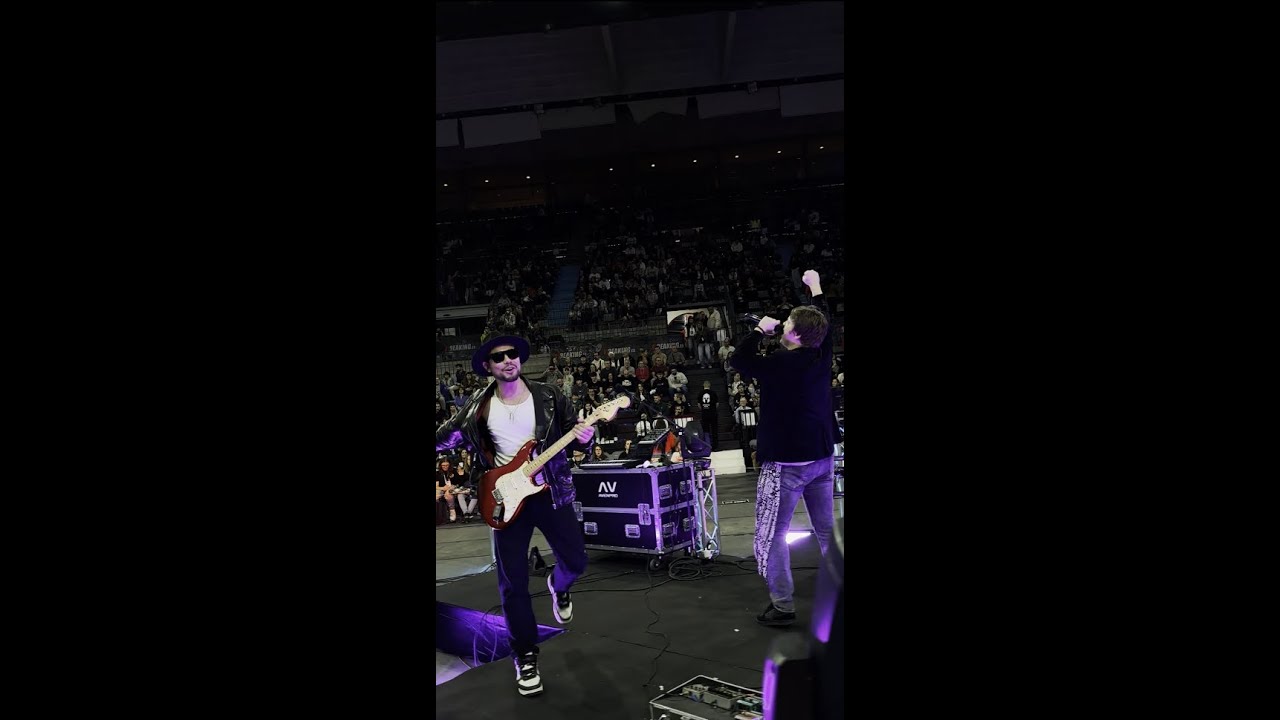 We Will Rock You (Live at the Granollers Stadium)