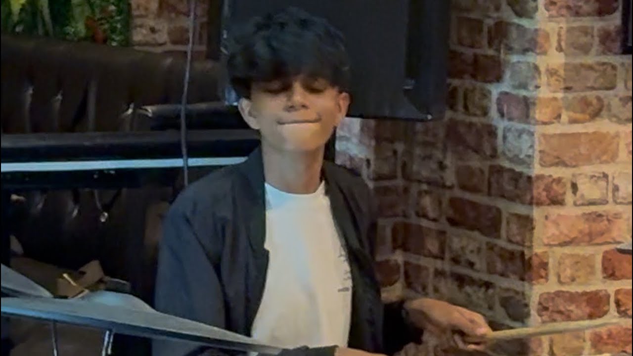 Clay Jars Drummer with Rhythm X | The Dandelions