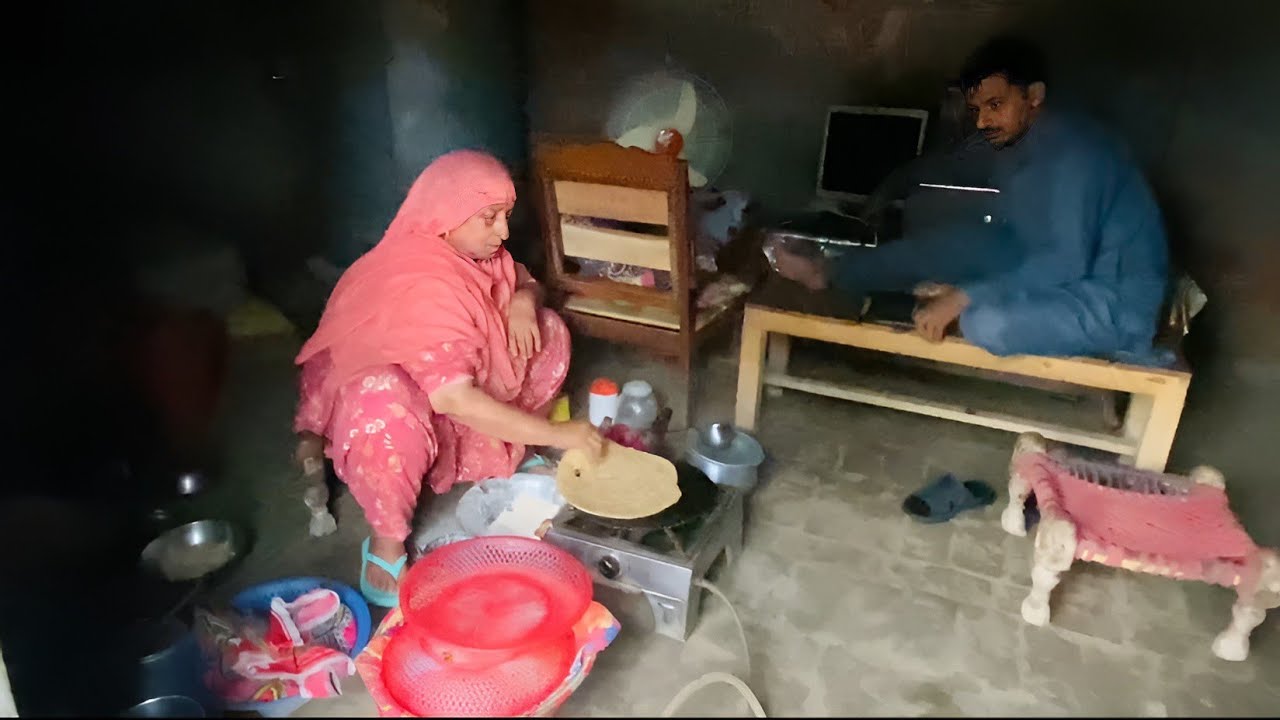 Barish Ghar men Pani bhar gya || Khana Pkana Mushkil 😲