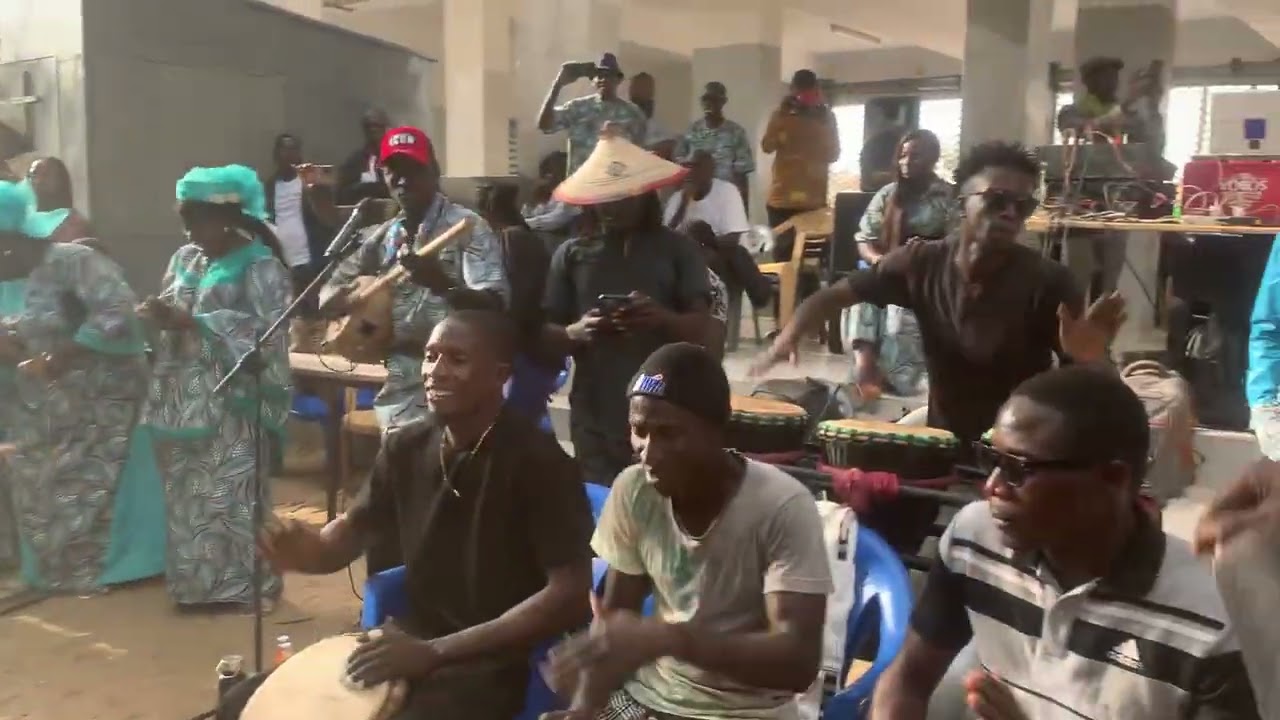 Karoninka Orchestre Ekonting John
