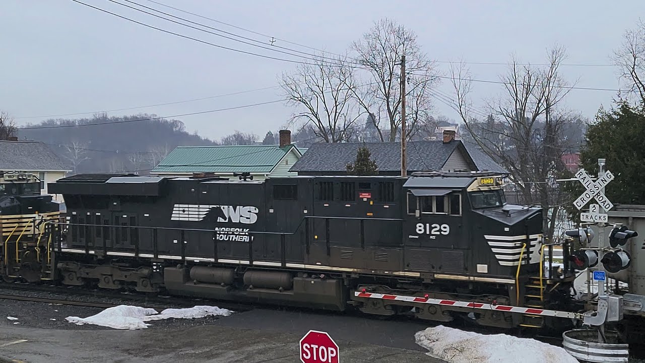 Combined Norfolk Southern Trains Returning to the Coal Loop 