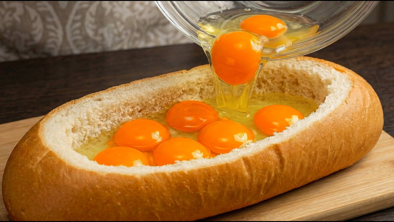 Просто вылейте яйца в хлеб — и вы еще никогда не ели такого вкусного завтрака!