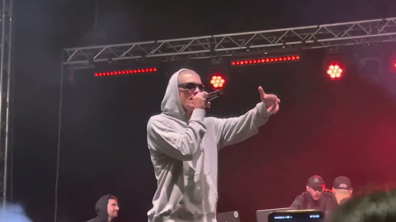 Zat - Freestyle ( 10 χρόνια J2F live ) pt.1