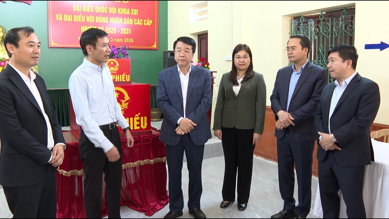 Đồng chí Chủ tịch UBND tỉnh Nguyễn Thanh Bình kiểm tra công tác chuẩn bị bầu cử ở một số địa phương