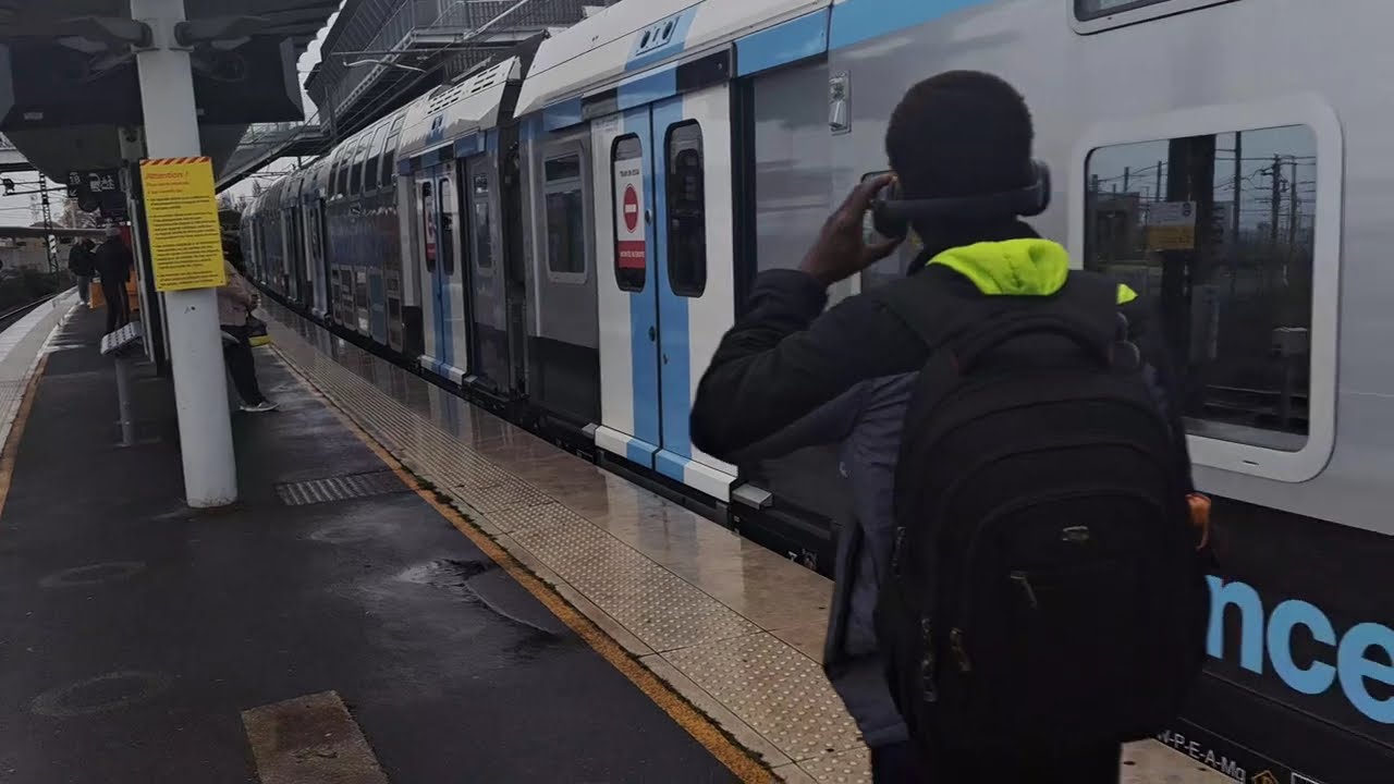 RER D - Essai en ligne des Z58500 aka RER NG en gare de Créteil Pompadour