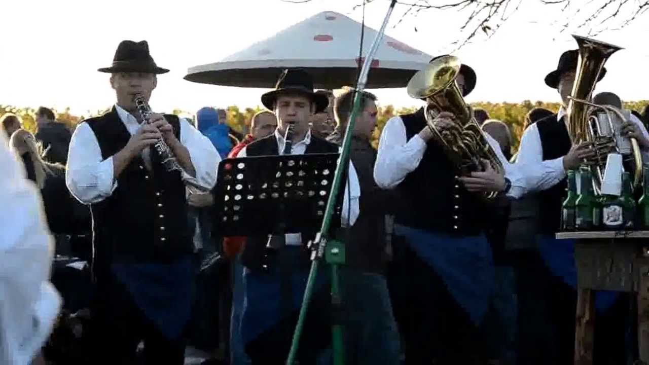 Sturm und Klang 2013 mit der Fahnenschwinger Blaskapelle
