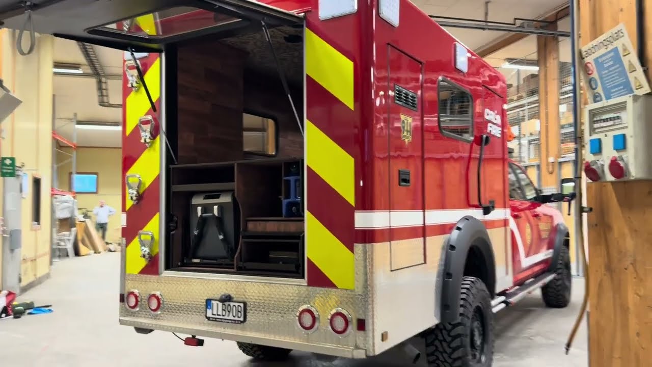 Walkaround - Dodge Ram 2500 Rambulance - Earthroamer / Overland