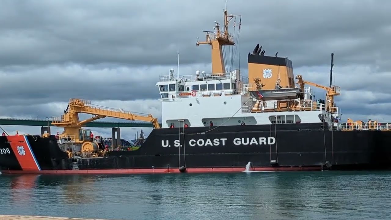 A busy afternoon in the Sault Sainte Marie locks