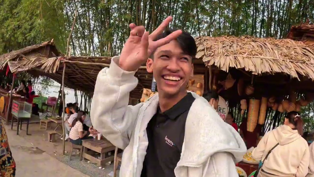 Cùng gia đình đi chợ quê 