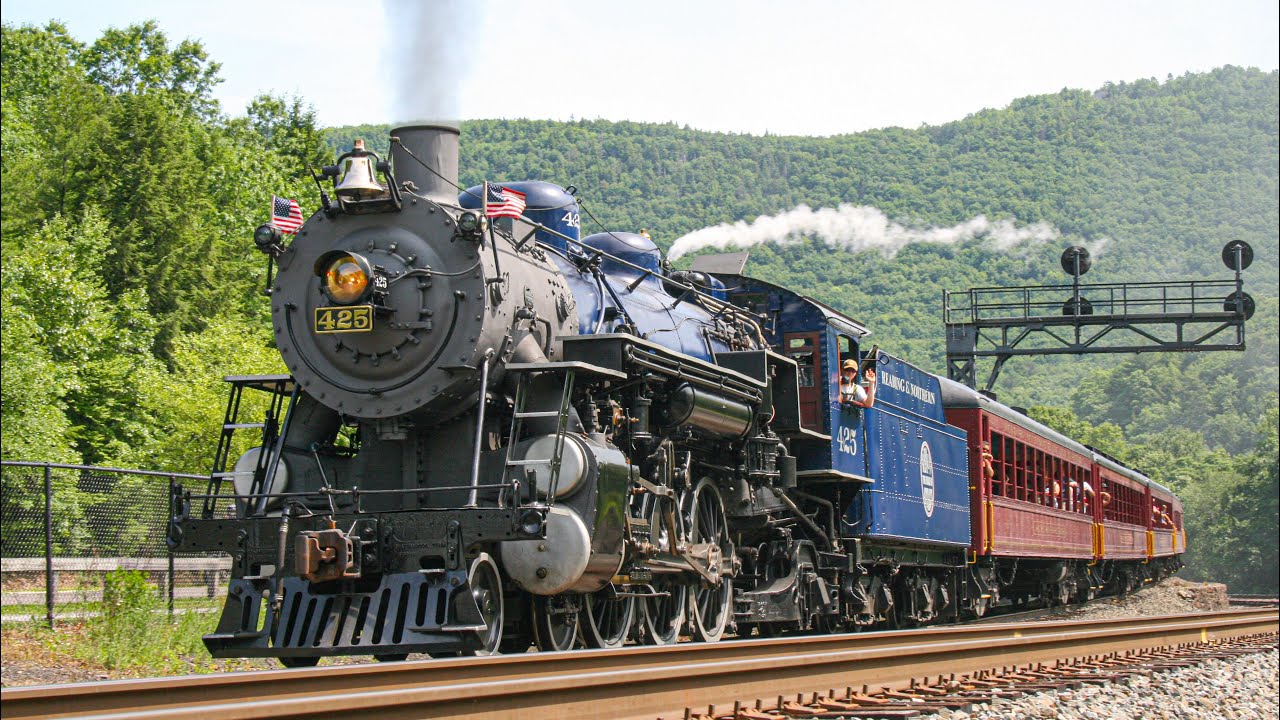 Reading & Northern #425 Steam Locomotive in Action