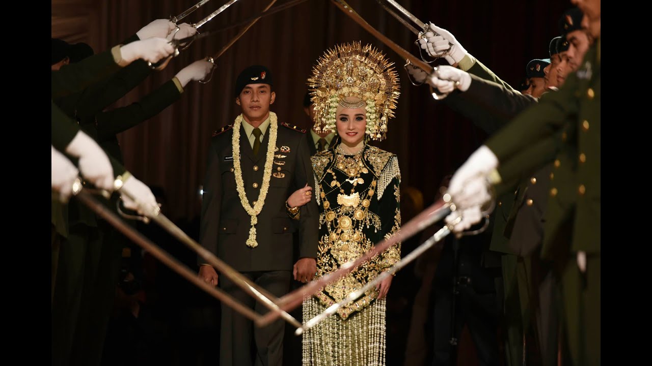 Pedang Pora TNI AD Pernikahan Ratu dan Dodi
