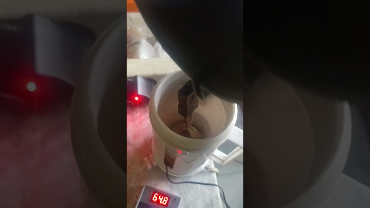 Persiapan mudik, pemanas air buat ngopi dan indomie