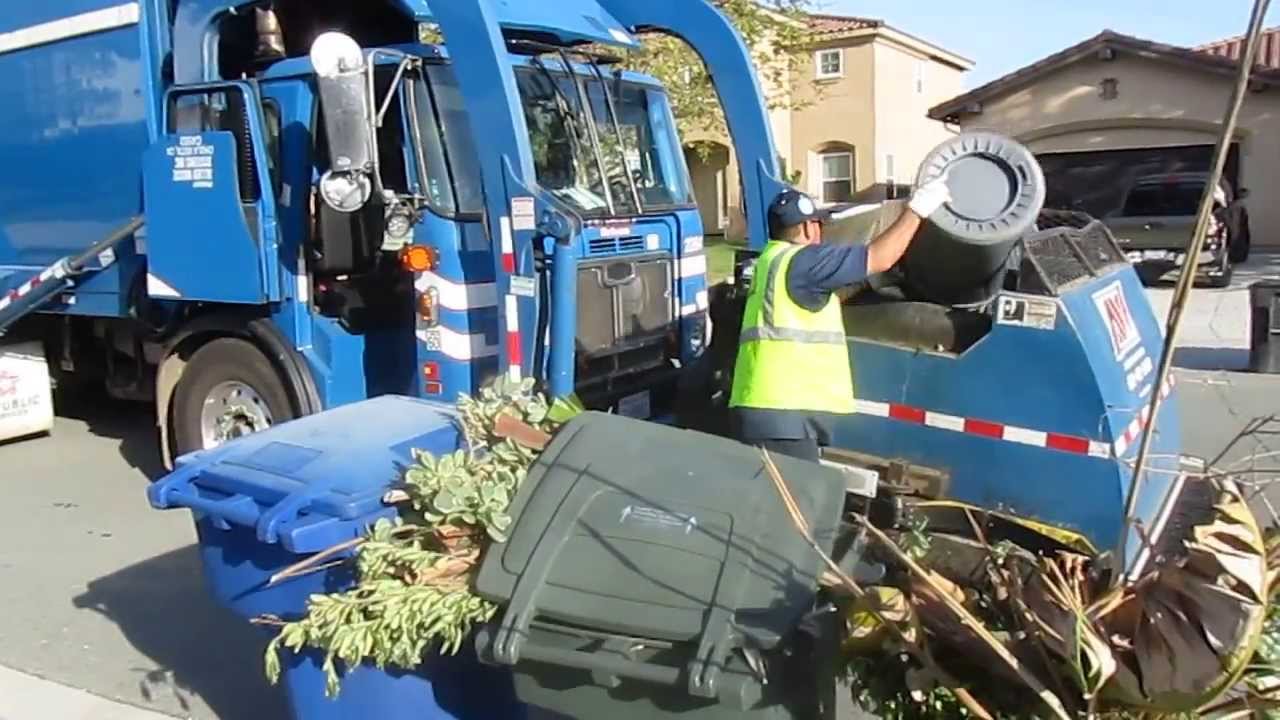 Republic Services - Curotto Can Manual and Automated Greens - (Part 1)
