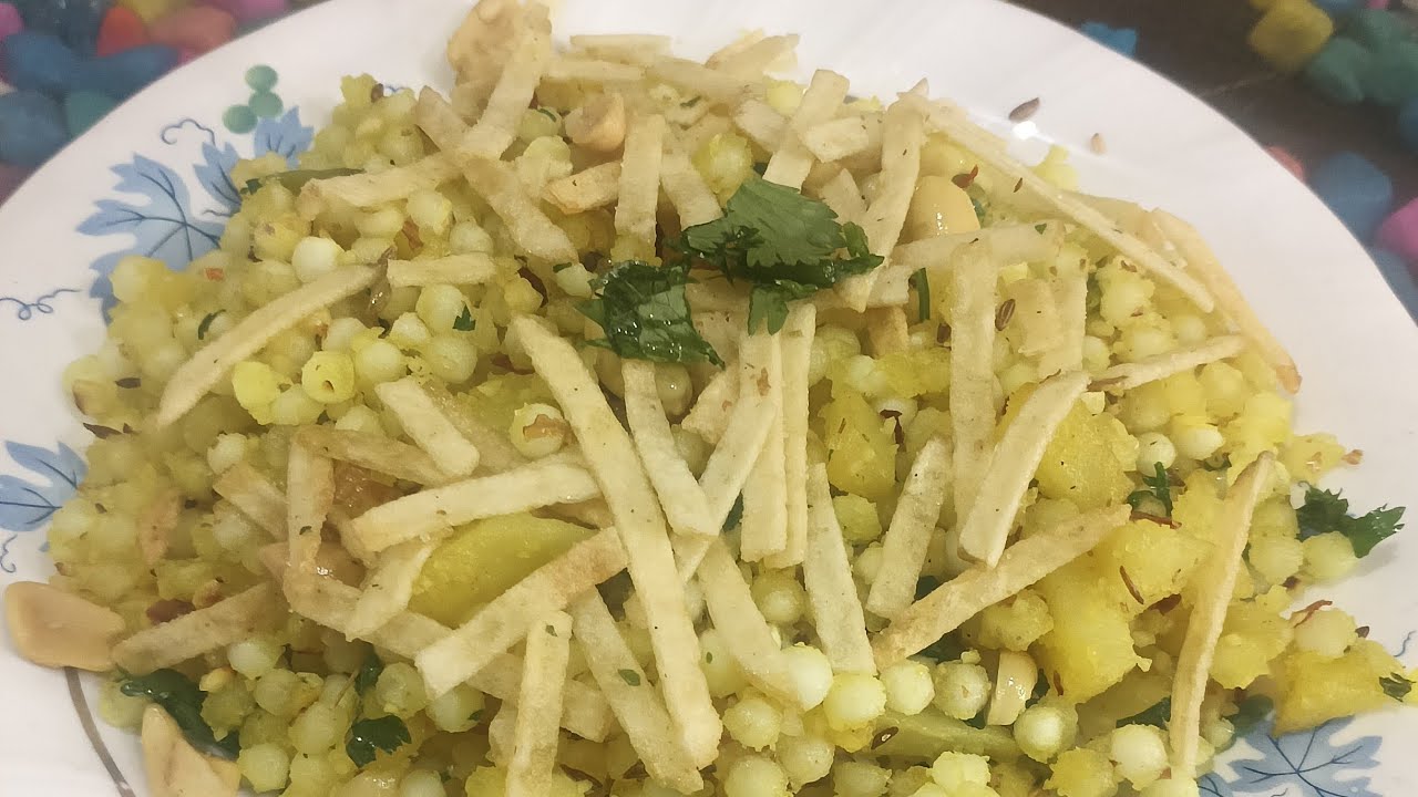 Khili khili-Daanedar Sabudana khichdi !! street style sabudane ki khichdi 