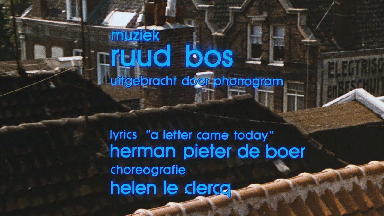 Ruud Bos &ndash; Naakt over de schutting (Opening Titles)