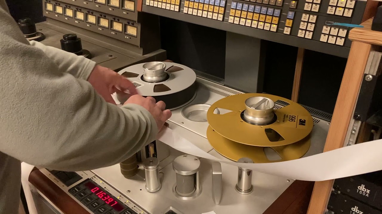 Loading 2" Tape on a Studer 820 MCH