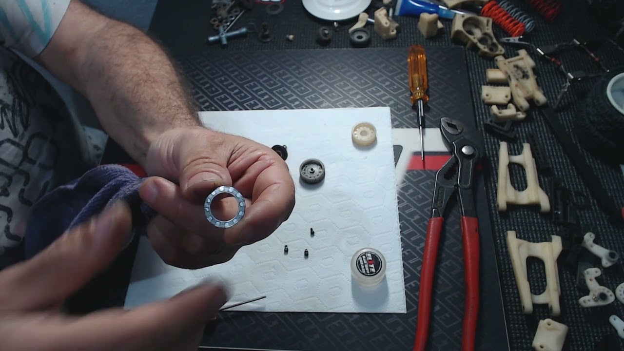 REACIENDO EL DIFERENCIAL DE BOLAS DE UN TRAXXAS TRX 1
