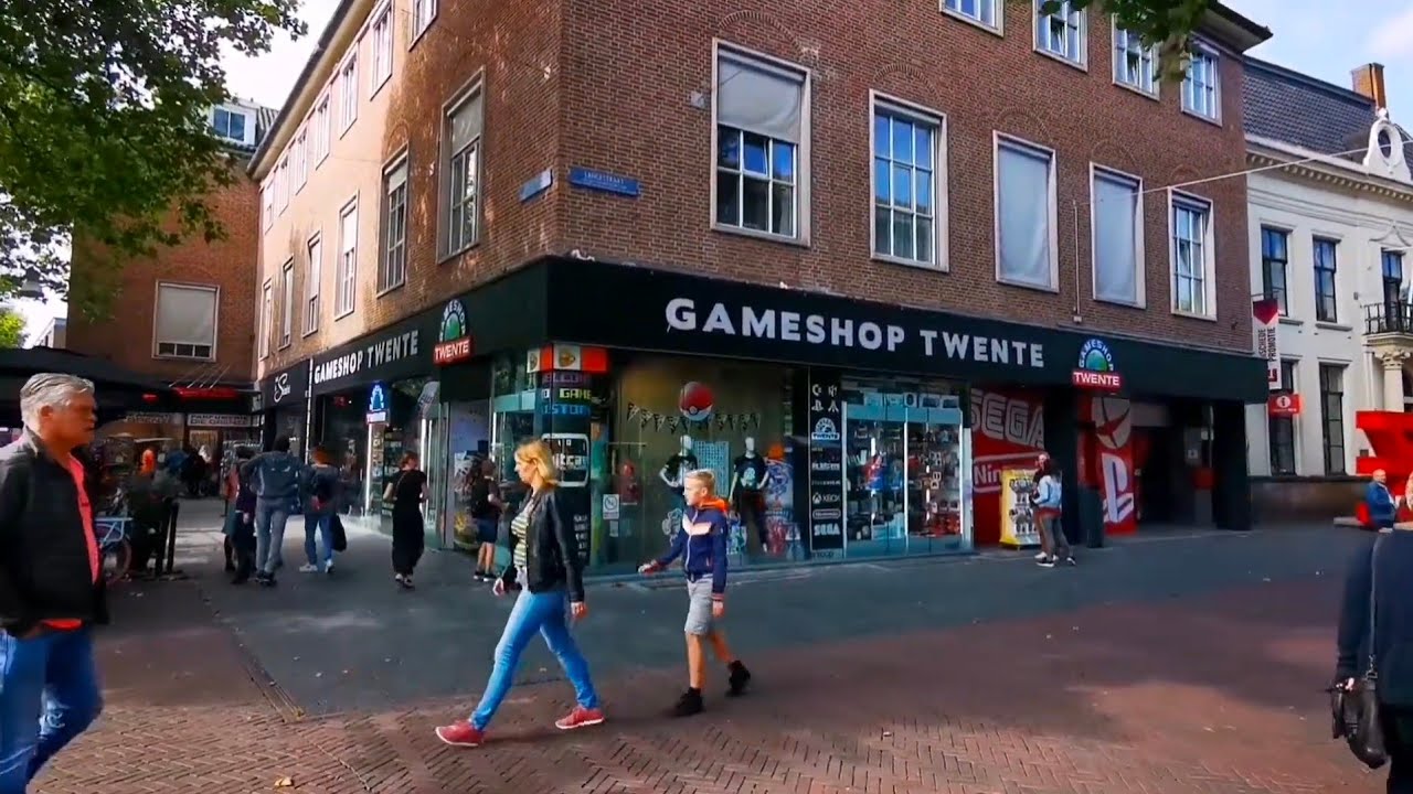 BIGGEST game shop of the country !!
