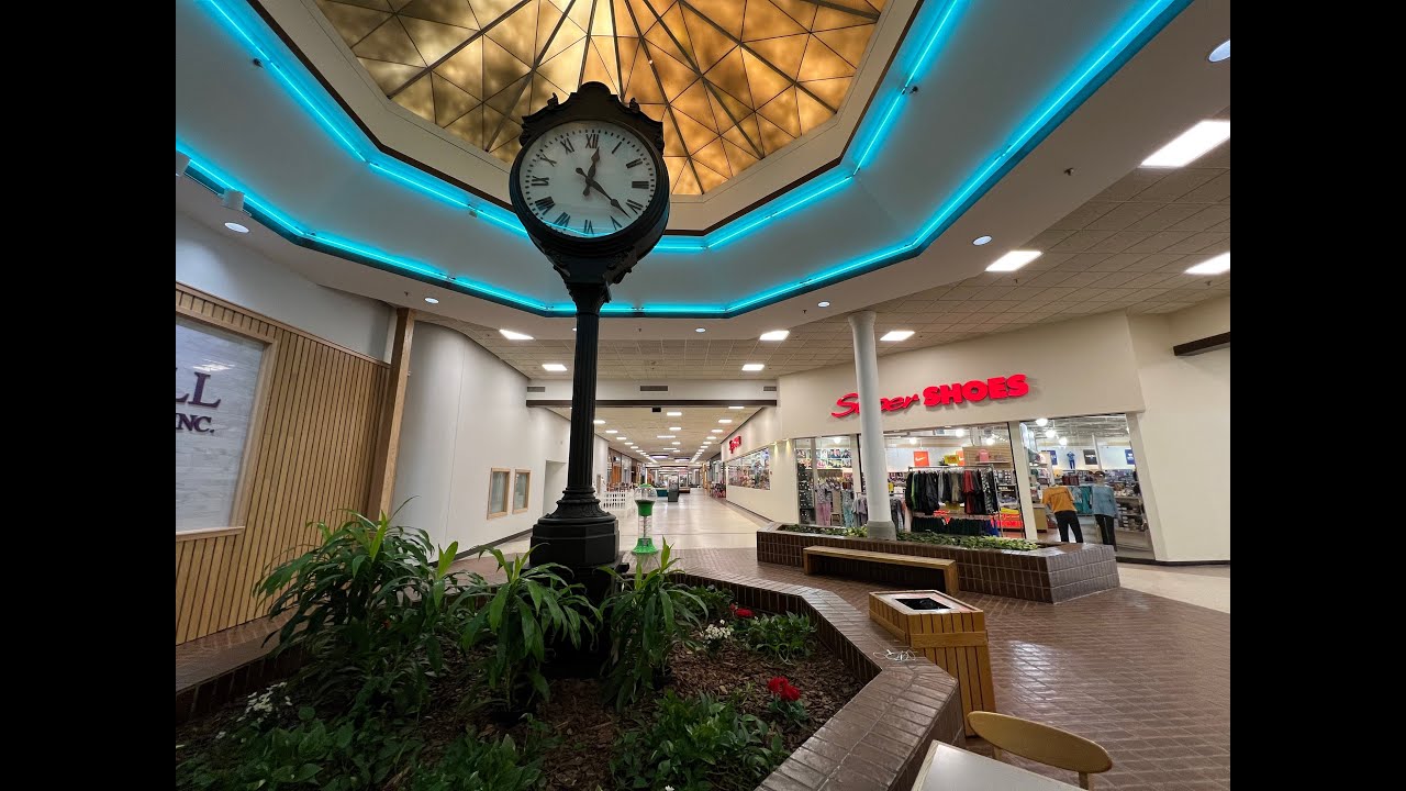 The Auburn Mall Maine July 2022