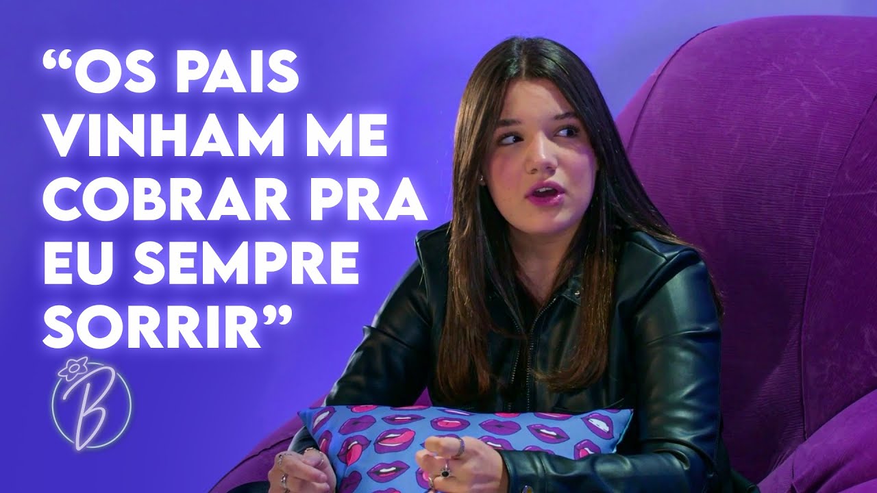 COMO É LIDAR COM A FAMA NA ESCOLA? | Giulia Benite - Cortes Blueberry