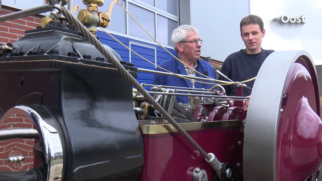 Zelfgebouwde stoomkraanmachine in Ootmarsum tilt boom van 1800 kilo