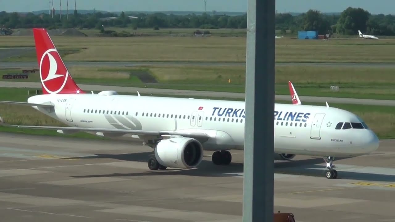Turkish Airlines Landing to Istanbul Airport from Bremen Airport TK1332
