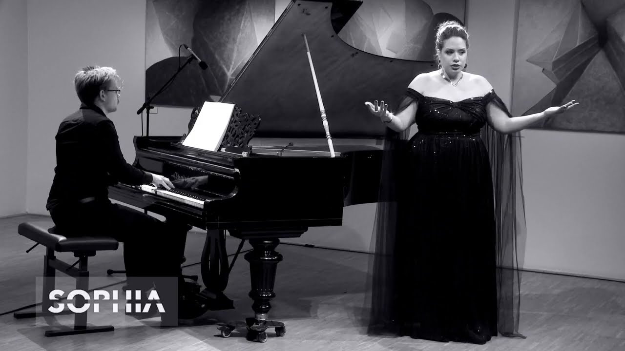 Giuseppe Verdi - Macbeth - Vieni t'affretta | Lady Macbeth | dramatic soprano | SOPHIA Acha