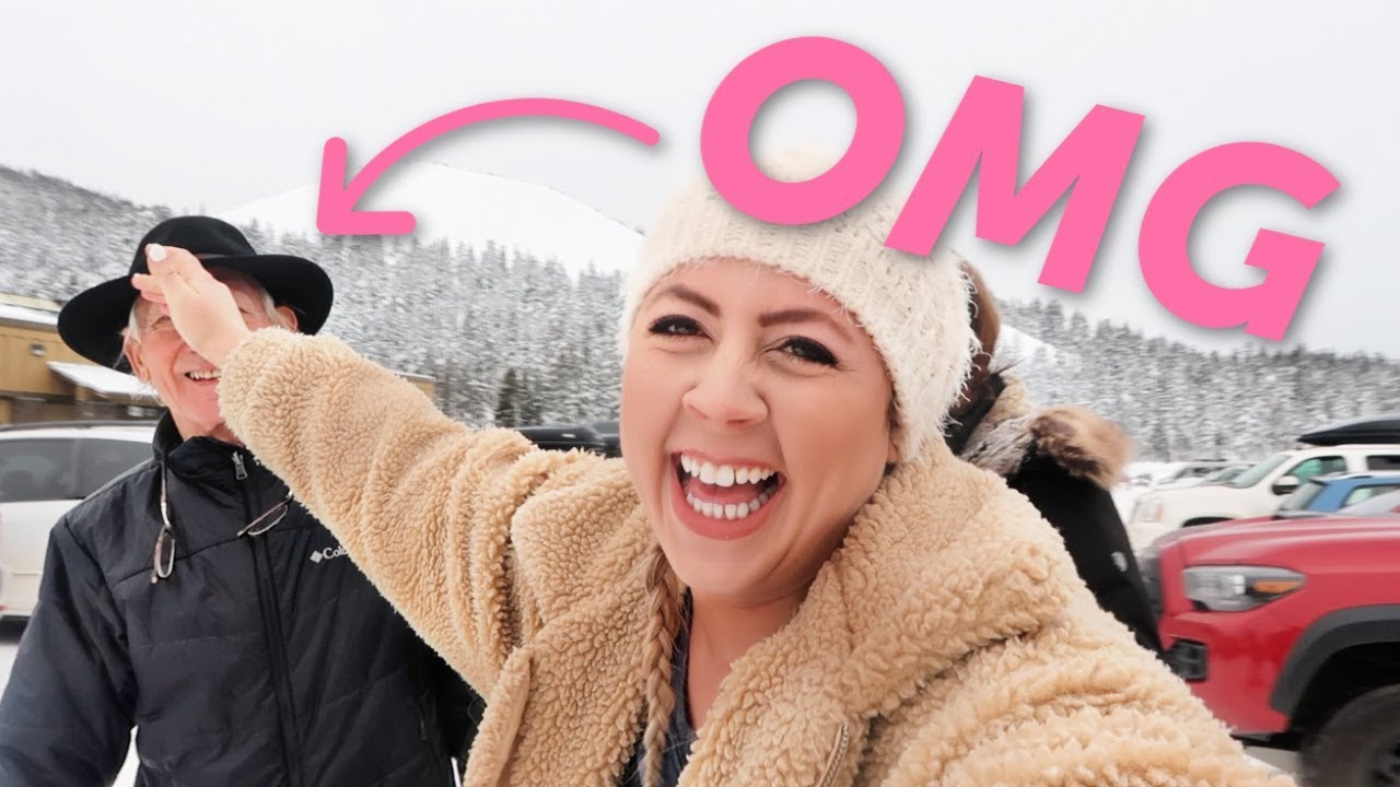EMBARRASSING SKIING INCIDENT | Vlogmas Day 22