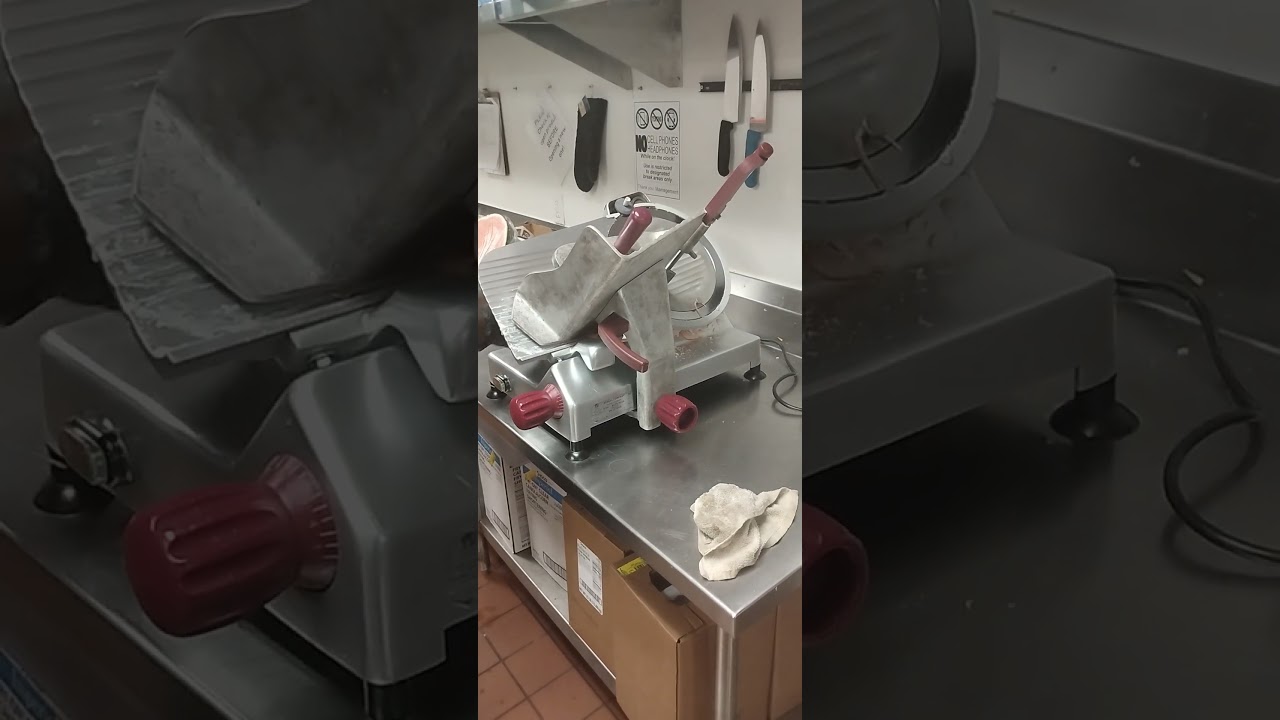 How to use a deli slicer correctly #prepare #preparation #food #foodtools #onionpeeler