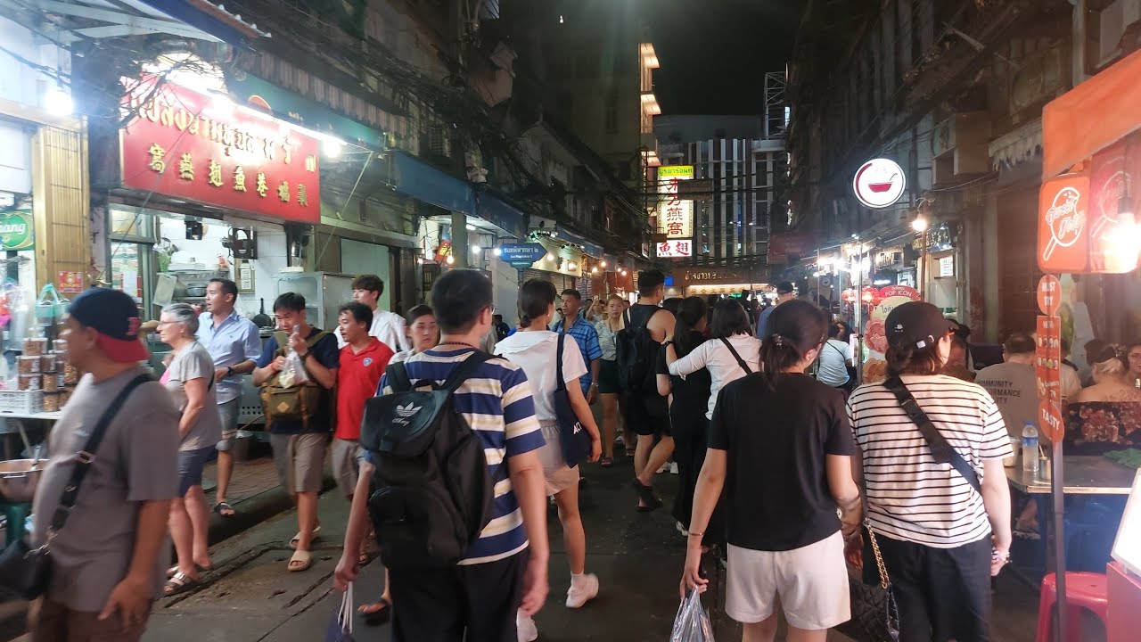 Chinatown - Wat Mangkon MRT, Bangkok, Thailand