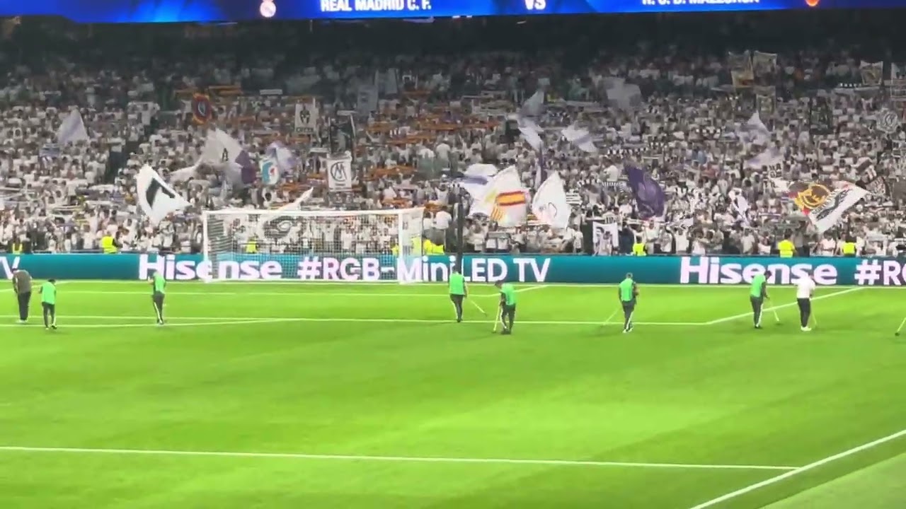 En el Bernabeu ,cantando el himno ,es una locura !