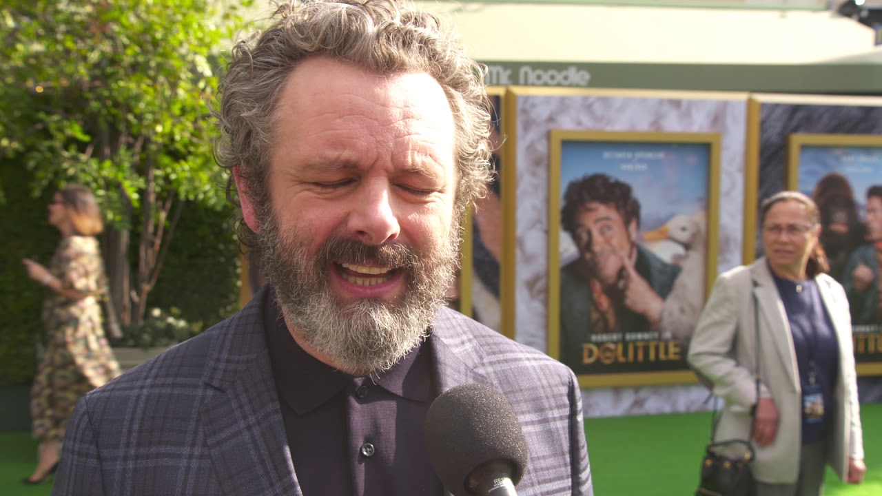 Dolittle Los Angeles Premiere Red Carpet - Itw Michael Sheen (official video)